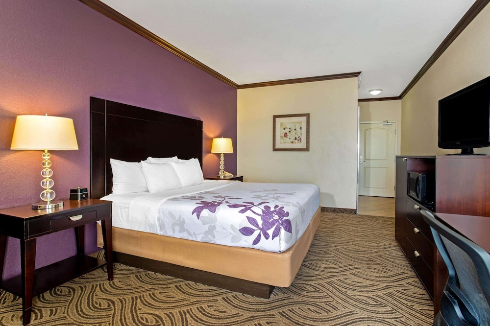 Imagen de la habitación del Hotel La Quinta Inn and Suites By Wyndham Ft. Worth - Burleson. Foto 5