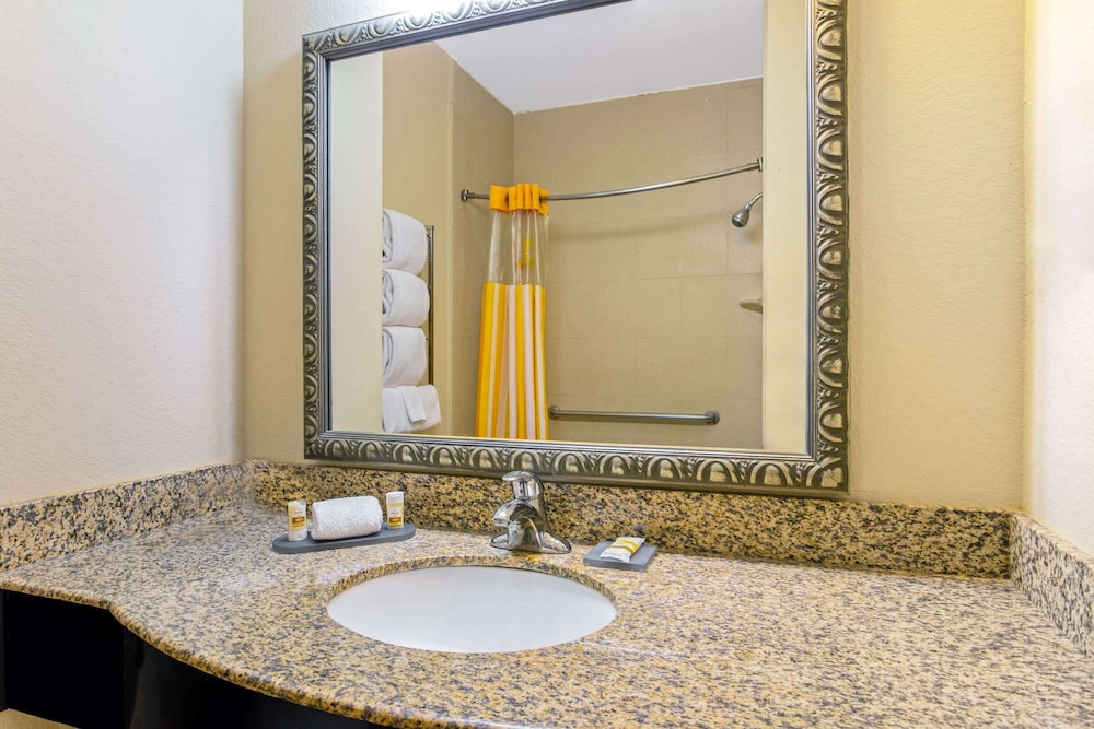 Imagen de la habitación del Hotel La Quinta Inn and Suites By Wyndham Ft. Worth - Burleson. Foto 7