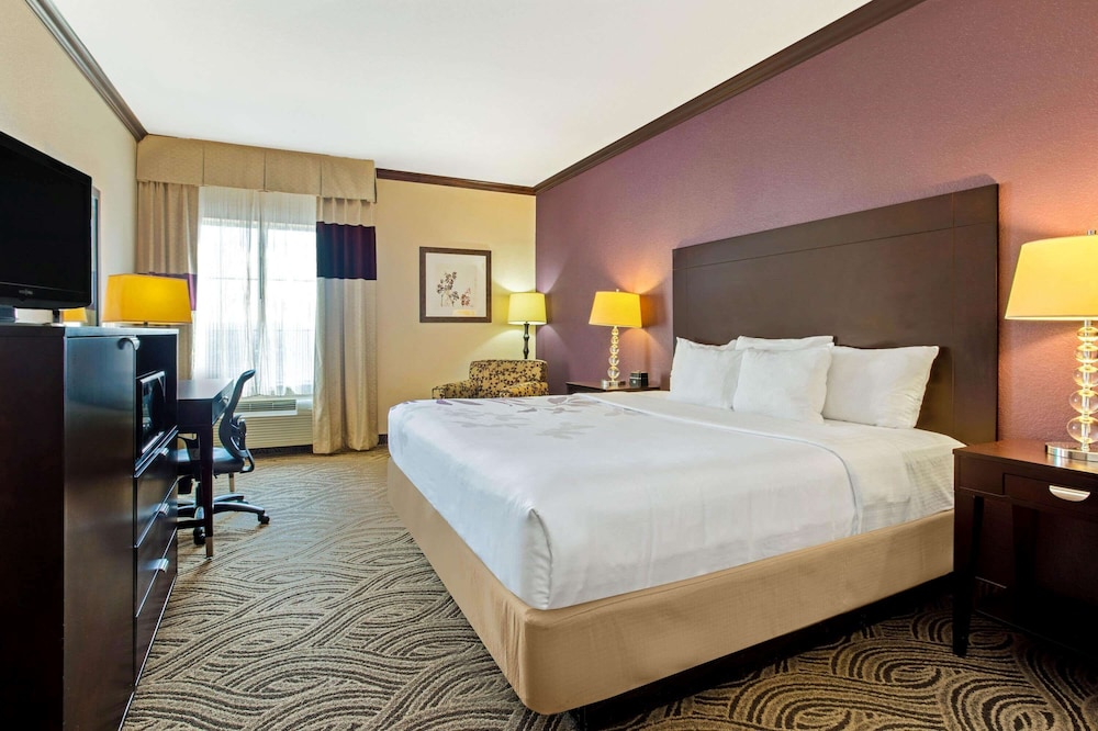 Imagen de la habitación del Hotel La Quinta Inn and Suites By Wyndham Ft. Worth - Burleson. Foto 15
