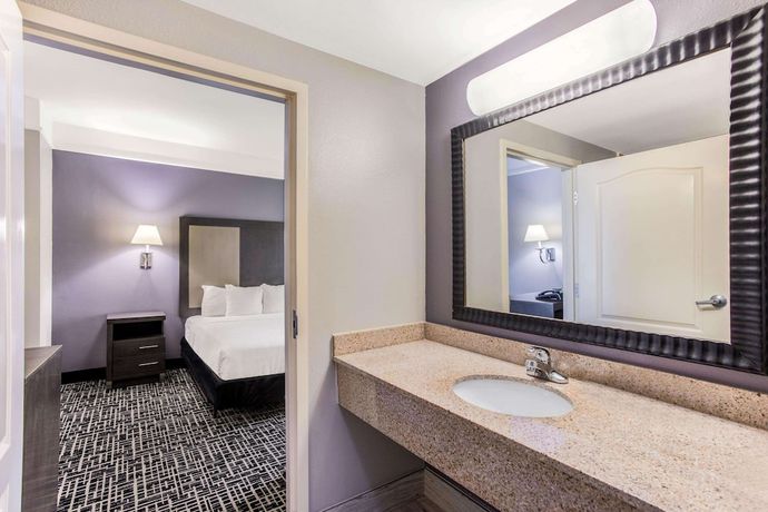 Imagen de la habitación del Hotel La Quinta Inn and Suites By Wyndham Fultondale Birmingham N. Foto 14