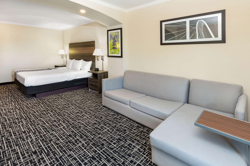 Imagen de la habitación del Hotel La Quinta Inn and Suites By Wyndham Garland Harbor Point. Foto 16