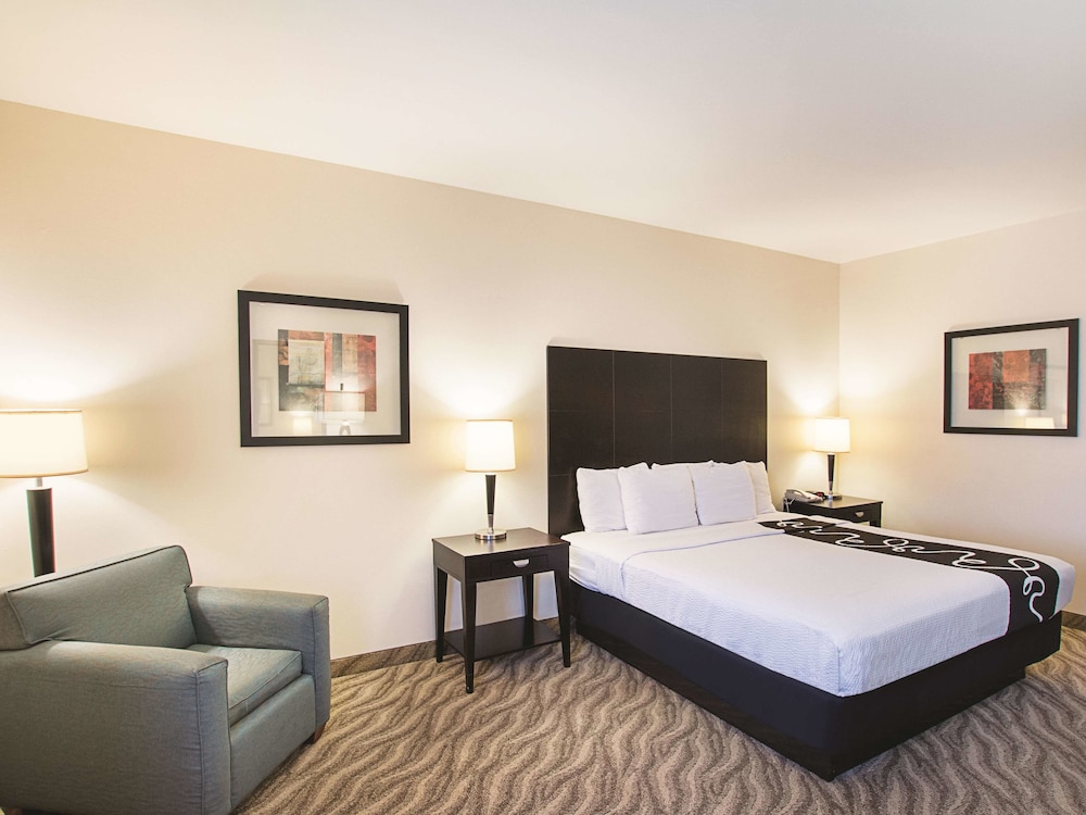 Imagen de la habitación del Hotel La Quinta Inn and Suites By Wyndham Glen Rose. Foto 6