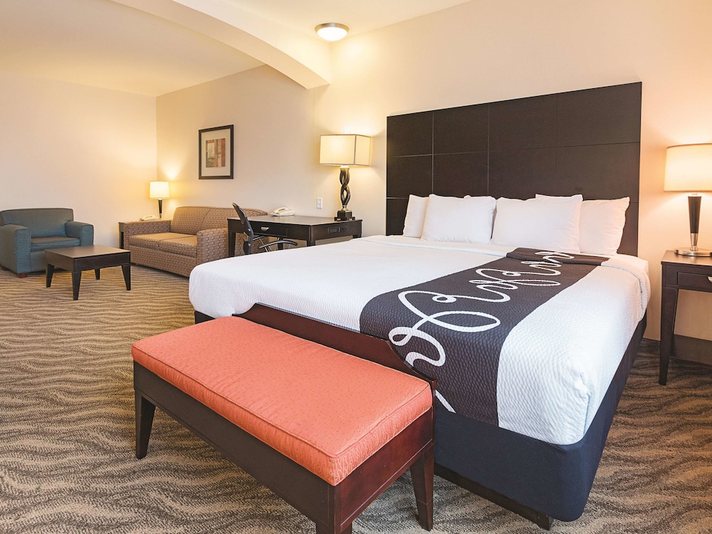 Imagen de la habitación del Hotel La Quinta Inn and Suites By Wyndham Glen Rose. Foto 9