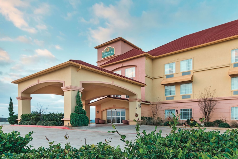 Imagen general del Hotel La Quinta Inn and Suites By Wyndham Glen Rose. Foto 1