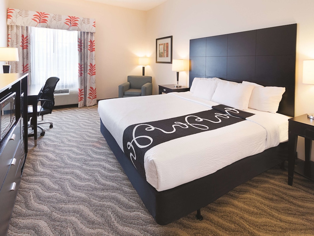 Imagen de la habitación del Hotel La Quinta Inn and Suites By Wyndham Glen Rose. Foto 13