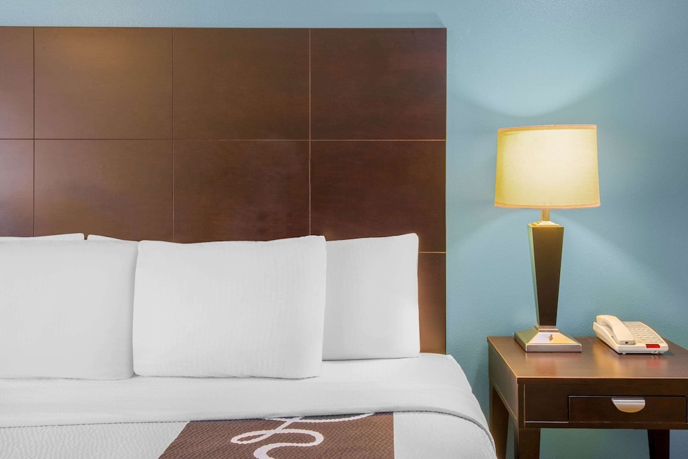 Imagen de la habitación del Hotel La Quinta Inn and Suites By Wyndham Glen Rose. Foto 15