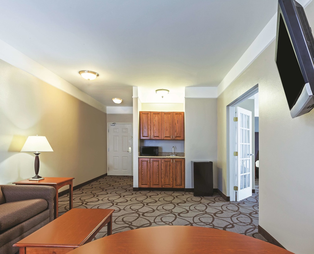 Imagen de la habitación del Hotel La Quinta Inn and Suites By Wyndham Granbury. Foto 3