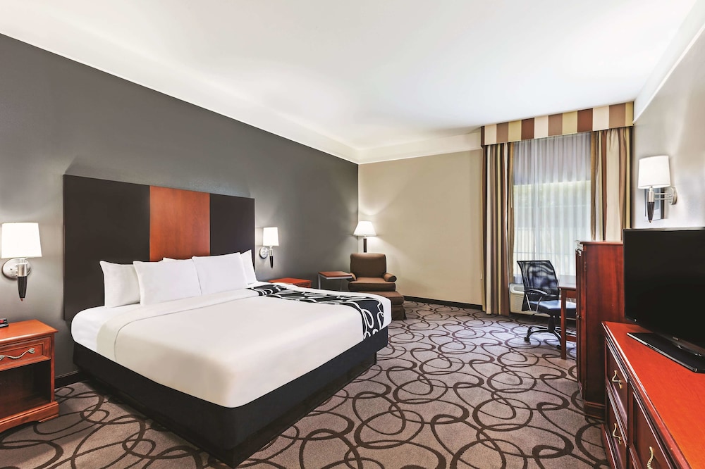 Imagen de la habitación del Hotel La Quinta Inn and Suites By Wyndham Granbury. Foto 11