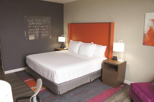 Imagen de la habitación del Hotel La Quinta Inn and Suites By Wyndham Greensboro Arpt High Point. Foto 4