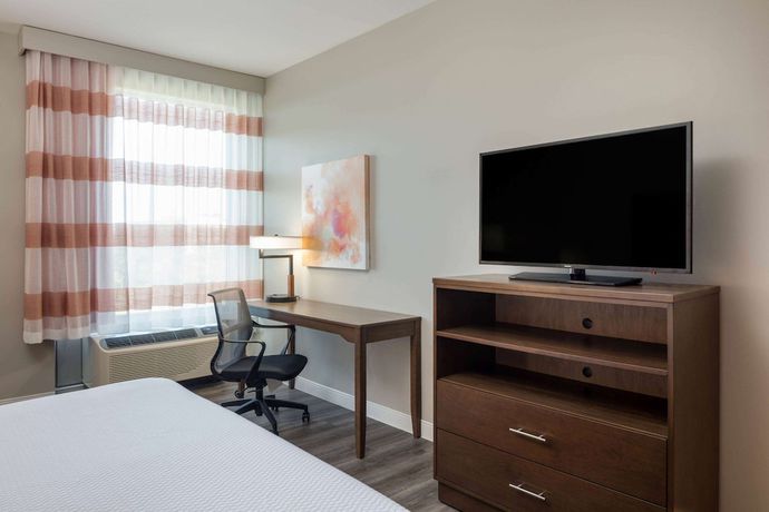 Imagen de la habitación del Hotel La Quinta Inn and Suites By Wyndham Greensboro Arpt High Point. Foto 7