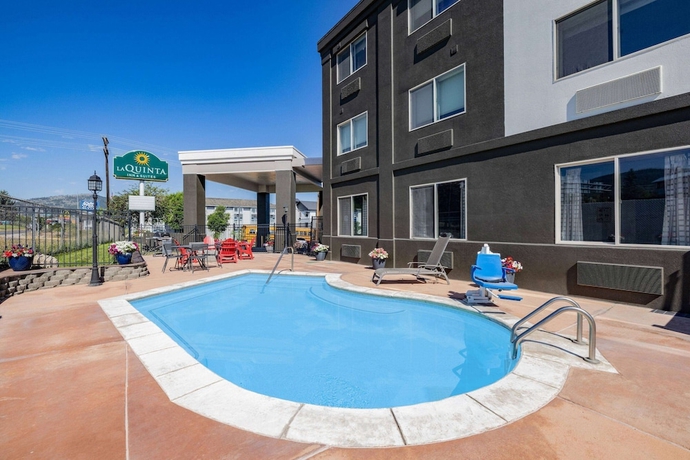 Imagen de la piscina del Hotel La Quinta Inn and Suites By Wyndham Helena. Foto 18