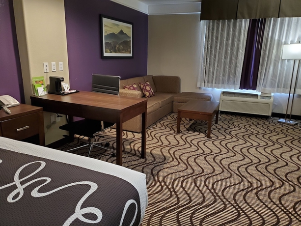 Imagen de la habitación del Hotel La Quinta Inn and Suites By Wyndham Hesperia Victorville. Foto 8