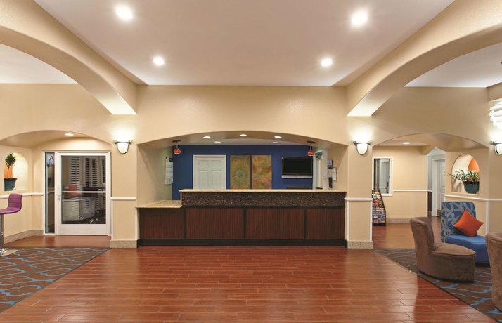 Imagen de los interiores del Hotel La Quinta Inn and Suites By Wyndham Hesperia Victorville. Foto 17