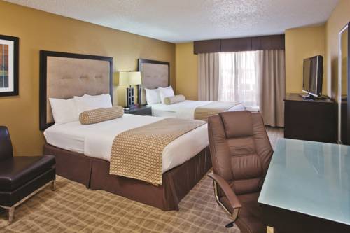 Imagen de la habitación del Hotel La Quinta Inn and Suites By Wyndham Hot Springs. Foto 5