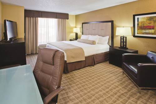 Imagen de la habitación del Hotel La Quinta Inn and Suites By Wyndham Hot Springs. Foto 7