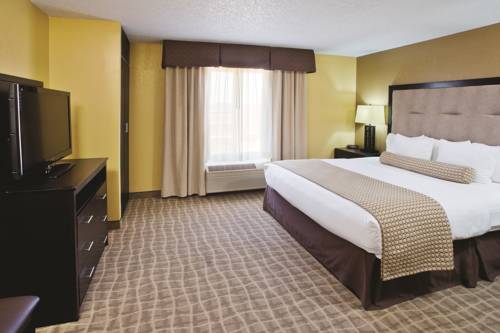 Imagen de la habitación del Hotel La Quinta Inn and Suites By Wyndham Hot Springs. Foto 11