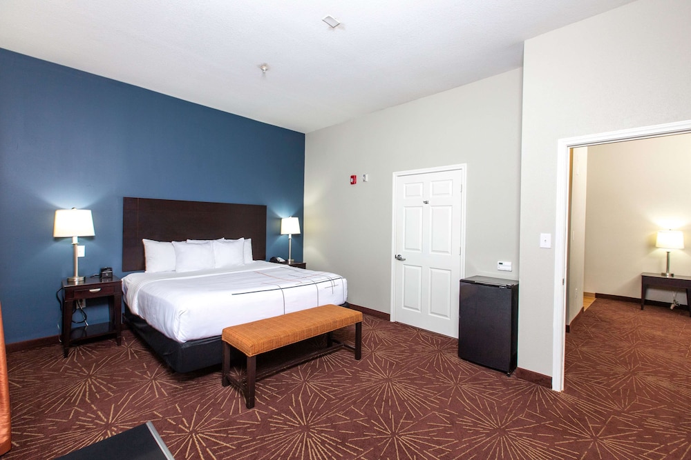 Imagen de la habitación del Hotel La Quinta Inn and Suites By Wyndham Houston East At Normandy. Foto 6
