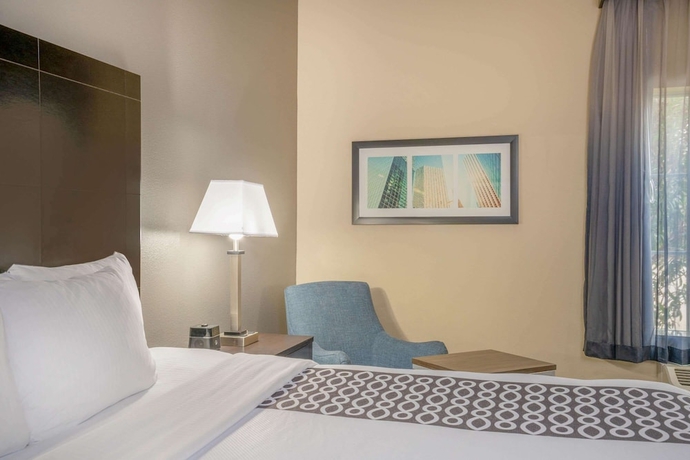 Imagen de la habitación del Hotel La Quinta Inn and Suites By Wyndham Houston Energy Corridor. Foto 6