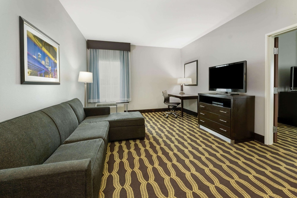 Imagen de la habitación del Hotel La Quinta Inn and Suites By Wyndham Houston Humble Atascocita. Foto 9