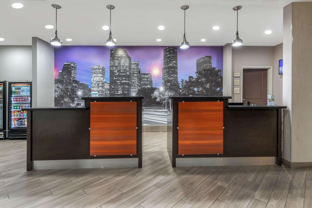 Imagen de los interiores del Hotel La Quinta Inn and Suites By Wyndham Houston Humble Atascocita. Foto 17