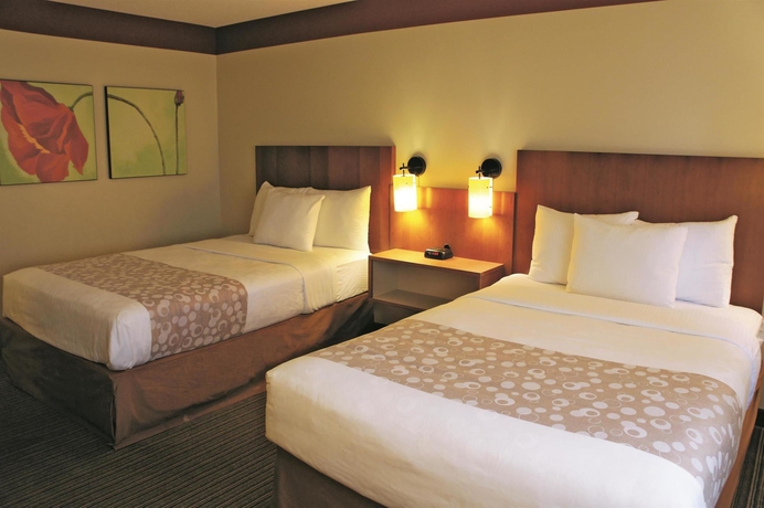 Imagen de la habitación del Hotel La Quinta Inn and Suites By Wyndham Houston Southwest. Foto 6