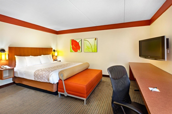 Imagen de la habitación del Hotel La Quinta Inn and Suites By Wyndham Houston Southwest. Foto 11