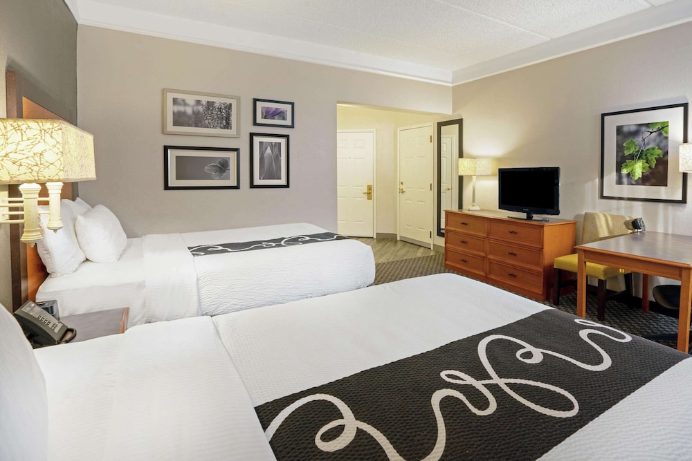 Imagen de la habitación del Hotel La Quinta Inn and Suites By Wyndham Houston West Park 10. Foto 5
