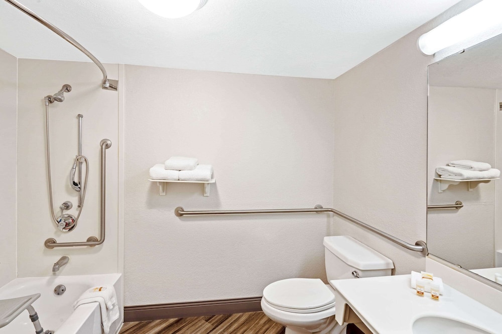 Imagen de la habitación del Hotel La Quinta Inn and Suites By Wyndham Houston West Park 10. Foto 10