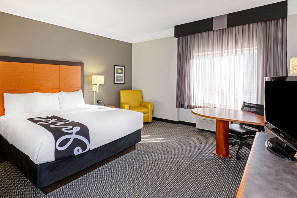 Imagen de la habitación del Hotel La Quinta Inn and Suites By Wyndham Houston West Park 10. Foto 11