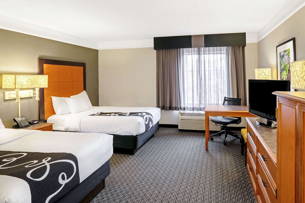 Imagen de la habitación del Hotel La Quinta Inn and Suites By Wyndham Houston West Park 10. Foto 12