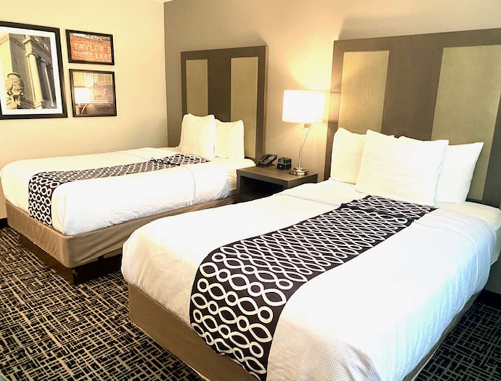 Imagen de la habitación del Hotel La Quinta Inn and Suites By Wyndham Indianapolis Downtown. Foto 4