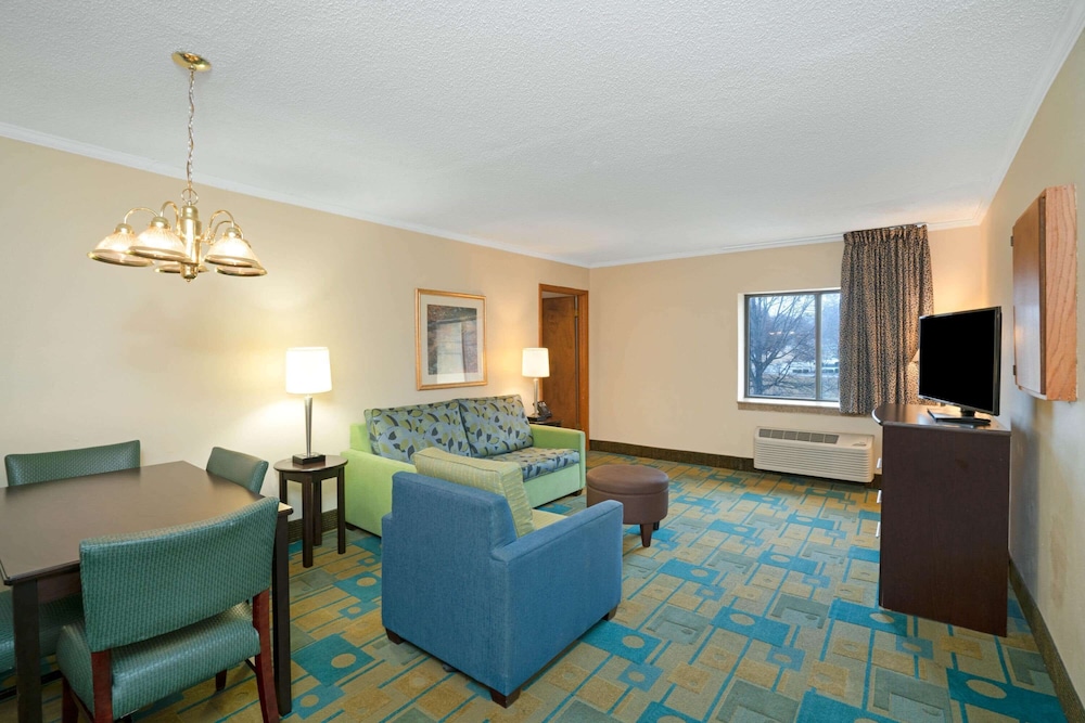 Imagen de la habitación del Hotel La Quinta Inn and Suites By Wyndham Jackson. Foto 4