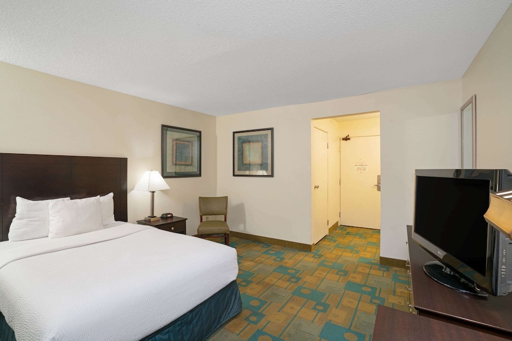 Imagen de la habitación del Hotel La Quinta Inn and Suites By Wyndham Jackson. Foto 6