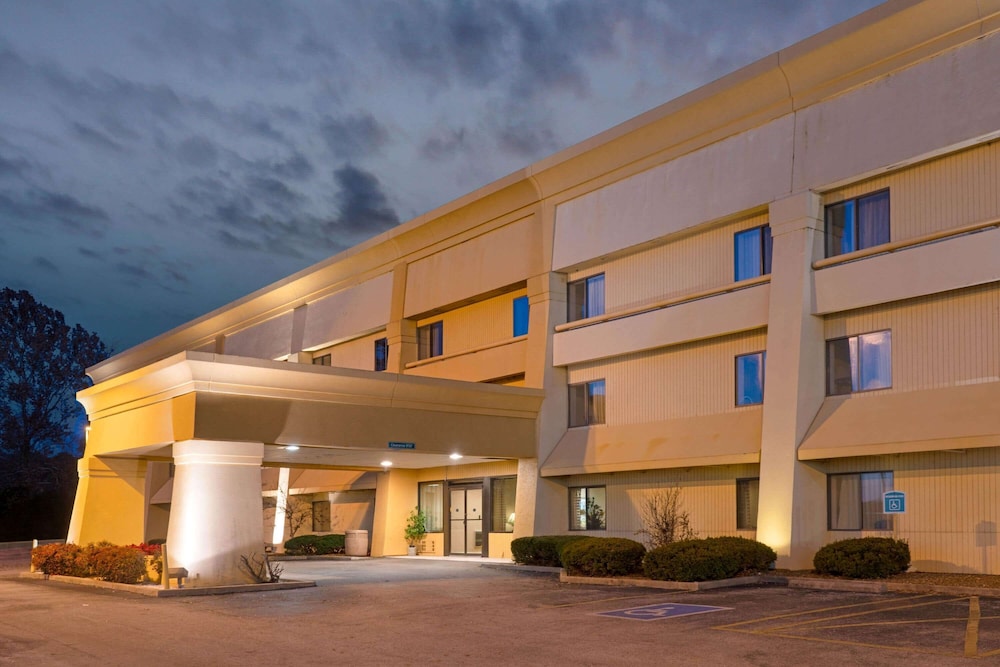 Imagen general del Hotel La Quinta Inn and Suites By Wyndham Jackson. Foto 1