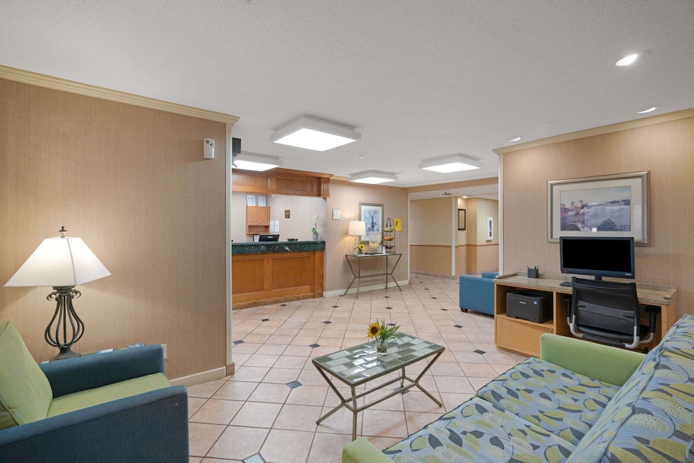 Imagen de los interiores del Hotel La Quinta Inn and Suites By Wyndham Jackson. Foto 19