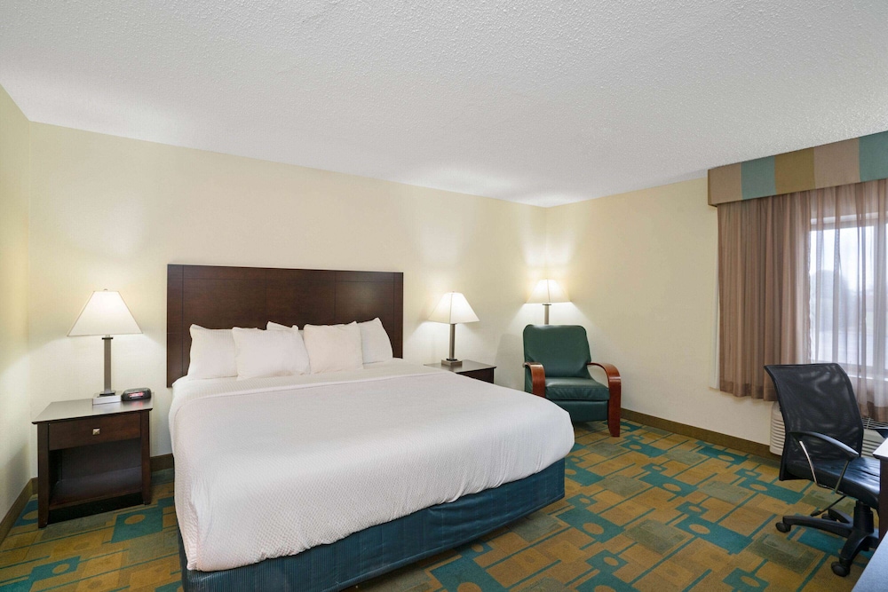 Imagen de la habitación del Hotel La Quinta Inn and Suites By Wyndham Jackson. Foto 17