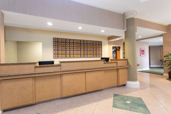 Imagen de los interiores del Hotel La Quinta Inn and Suites By Wyndham Jacksonville Butler Blvd. Foto 18