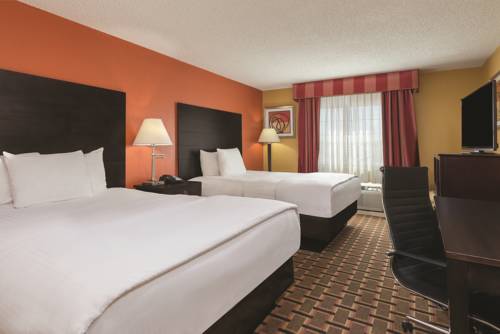 Imagen de la habitación del Hotel La Quinta Inn and Suites By Wyndham Joplin. Foto 2