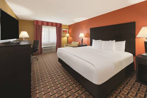 Imagen de la habitación del Hotel La Quinta Inn and Suites By Wyndham Joplin. Foto 5