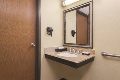 Imagen de la habitación del Hotel La Quinta Inn and Suites By Wyndham Joplin. Foto 9