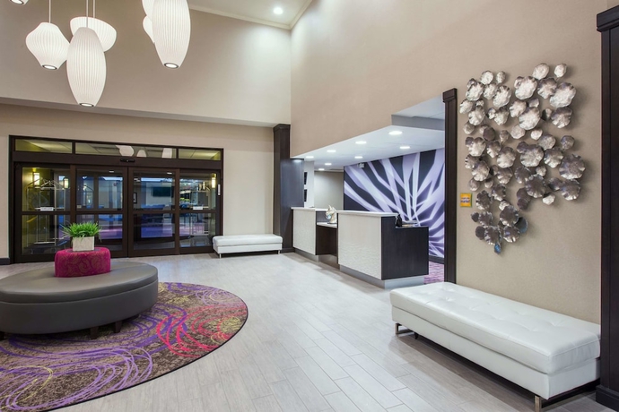 Imagen de los interiores del Hotel La Quinta Inn and Suites By Wyndham Kearney. Foto 12