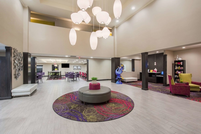 Imagen de los interiores del Hotel La Quinta Inn and Suites By Wyndham Kearney. Foto 14