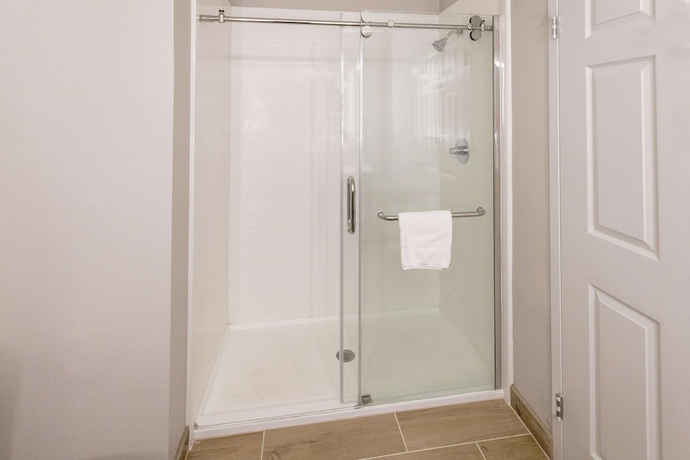 Imagen de la habitación del Hotel La Quinta Inn and Suites By Wyndham Kennesaw. Foto 2