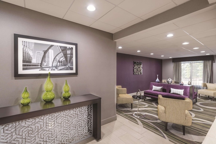 Imagen de los interiores del Hotel La Quinta Inn and Suites By Wyndham Kennesaw. Foto 17