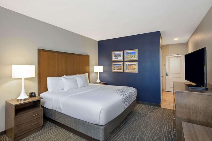 Imagen de la habitación del Hotel La Quinta Inn and Suites By Wyndham Kingman. Foto 7