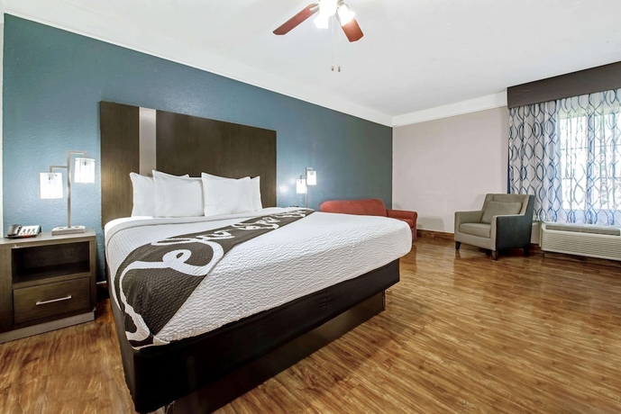 Imagen de la habitación del Hotel La Quinta Inn and Suites By Wyndham Kingwood Houston Iah Airpt. Foto 6