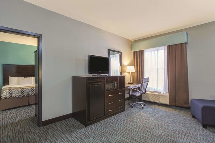 Imagen de la habitación del Hotel La Quinta Inn and Suites By Wyndham Knoxville East. Foto 2