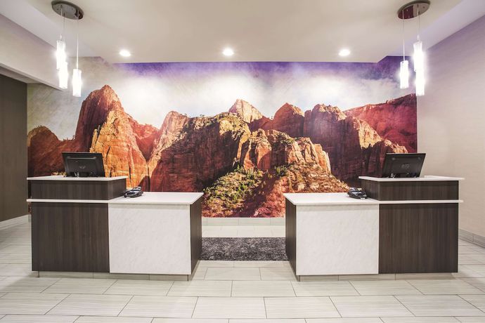 Imagen de los interiores del Hotel La Quinta Inn and Suites By Wyndham La Verkin-gateway To Zion. Foto 9
