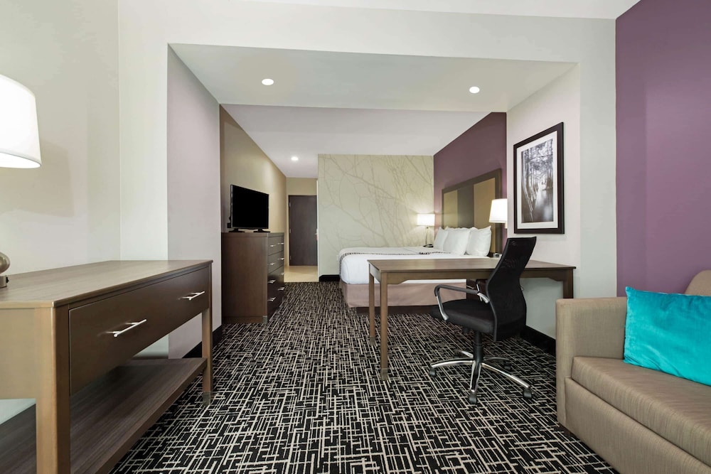 Imagen de la habitación del Hotel La Quinta Inn and Suites By Wyndham Lake Charles - Westlake. Foto 14