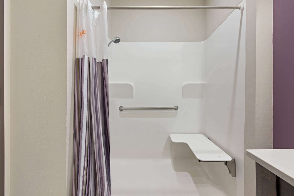 Imagen de la habitación del Hotel La Quinta Inn and Suites By Wyndham Lake Charles - Westlake. Foto 16